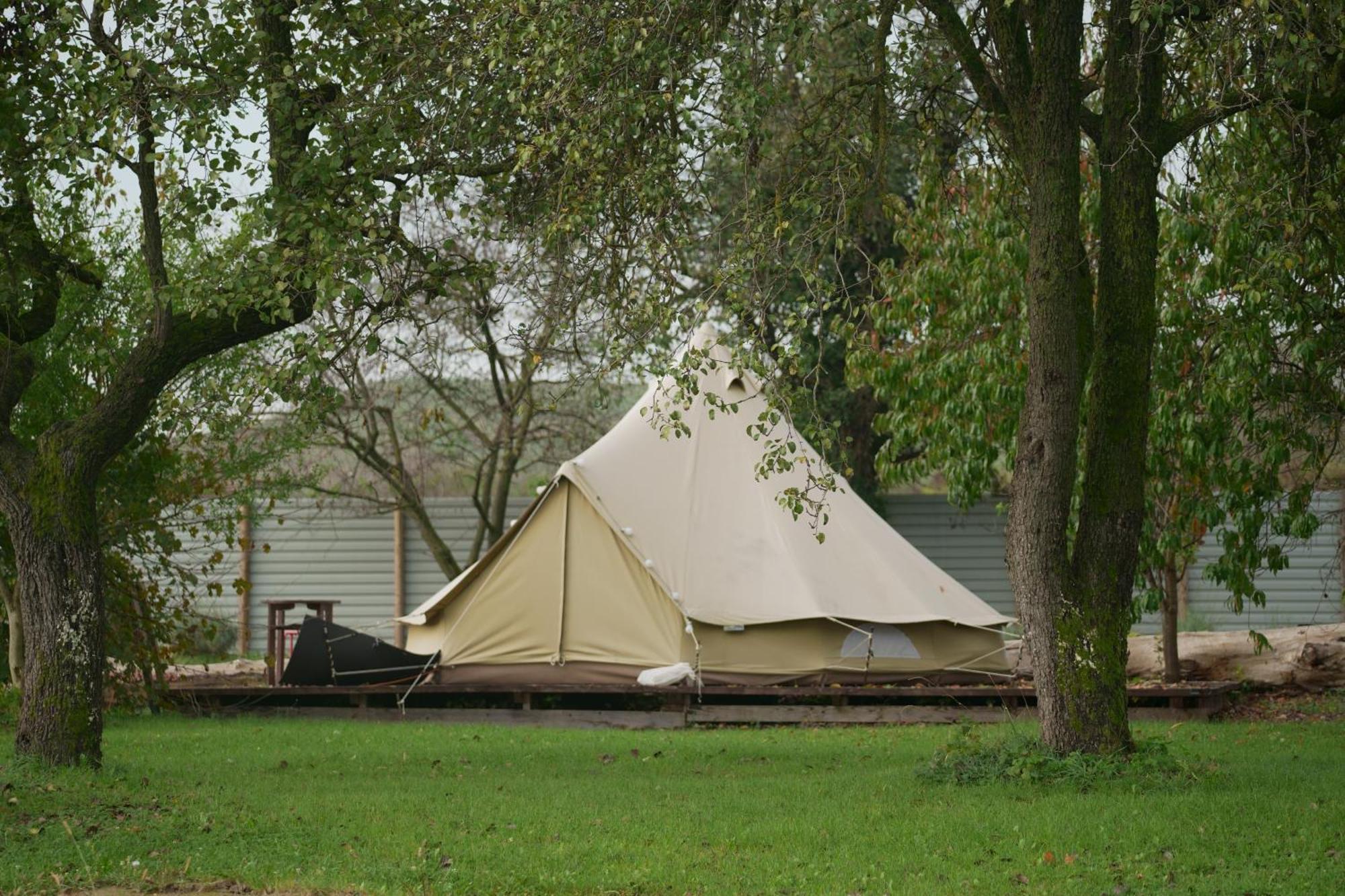 Belltent Savica Hotel Zagreb Bagian luar foto